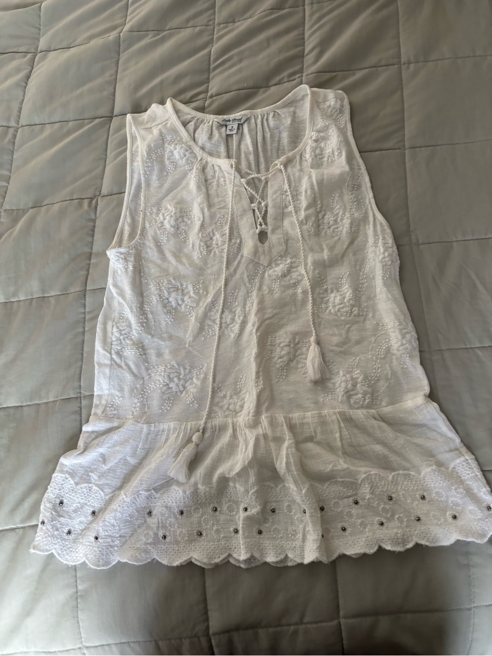 Lucky Brand White Embroidered Tie-Front Sleeveless Top
